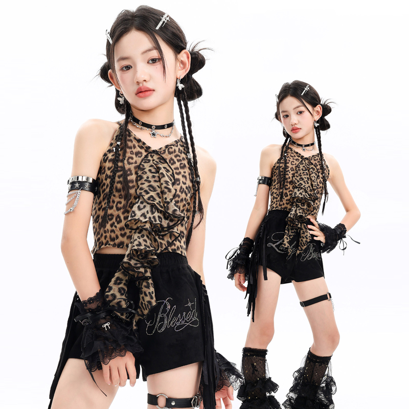 Street Fashion Outfit Girl - Costumi da ballo jazz alla moda
