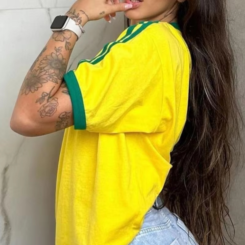 T-shirt Grafica Gotica con Scr - Street Fashion Brazil recensione e prezzo