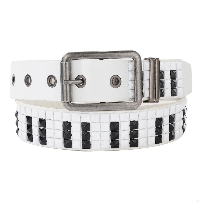 Cintura decorativa con rivetti - Street Fashion Reference recensione e prezzo