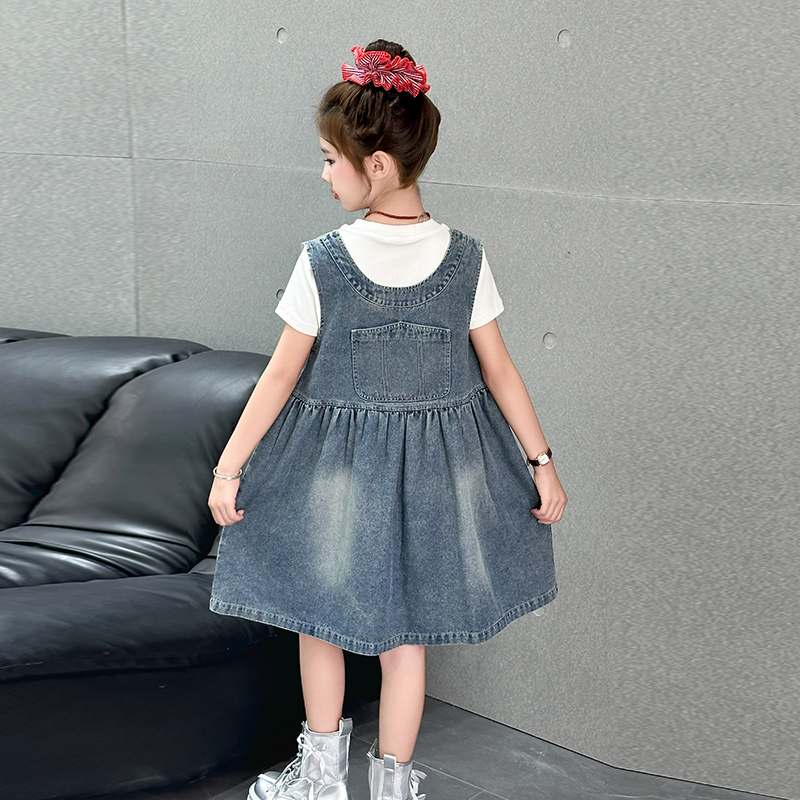 Abbigliamento reversibile alla - Street Fashion Outfit Girl recensione e prezzo