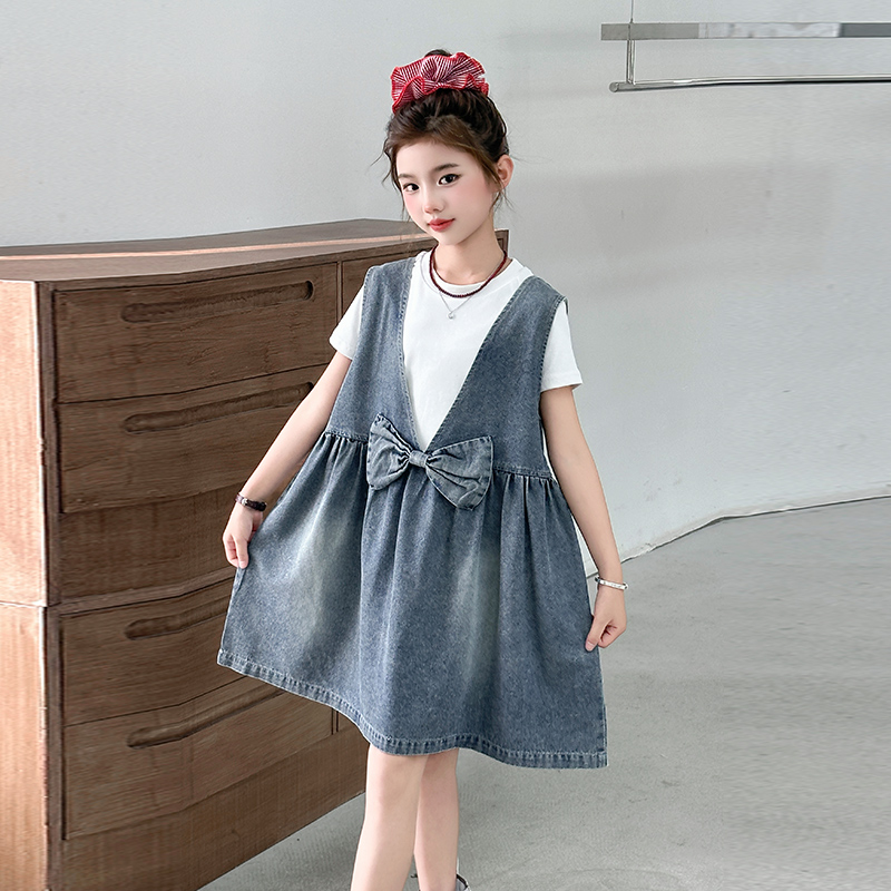Abbigliamento reversibile alla - Street Fashion Outfit Girl recensione e prezzo